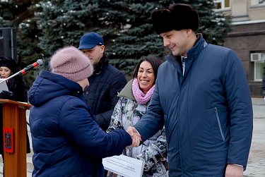 35 новых автобусов поехали в сельские школы 